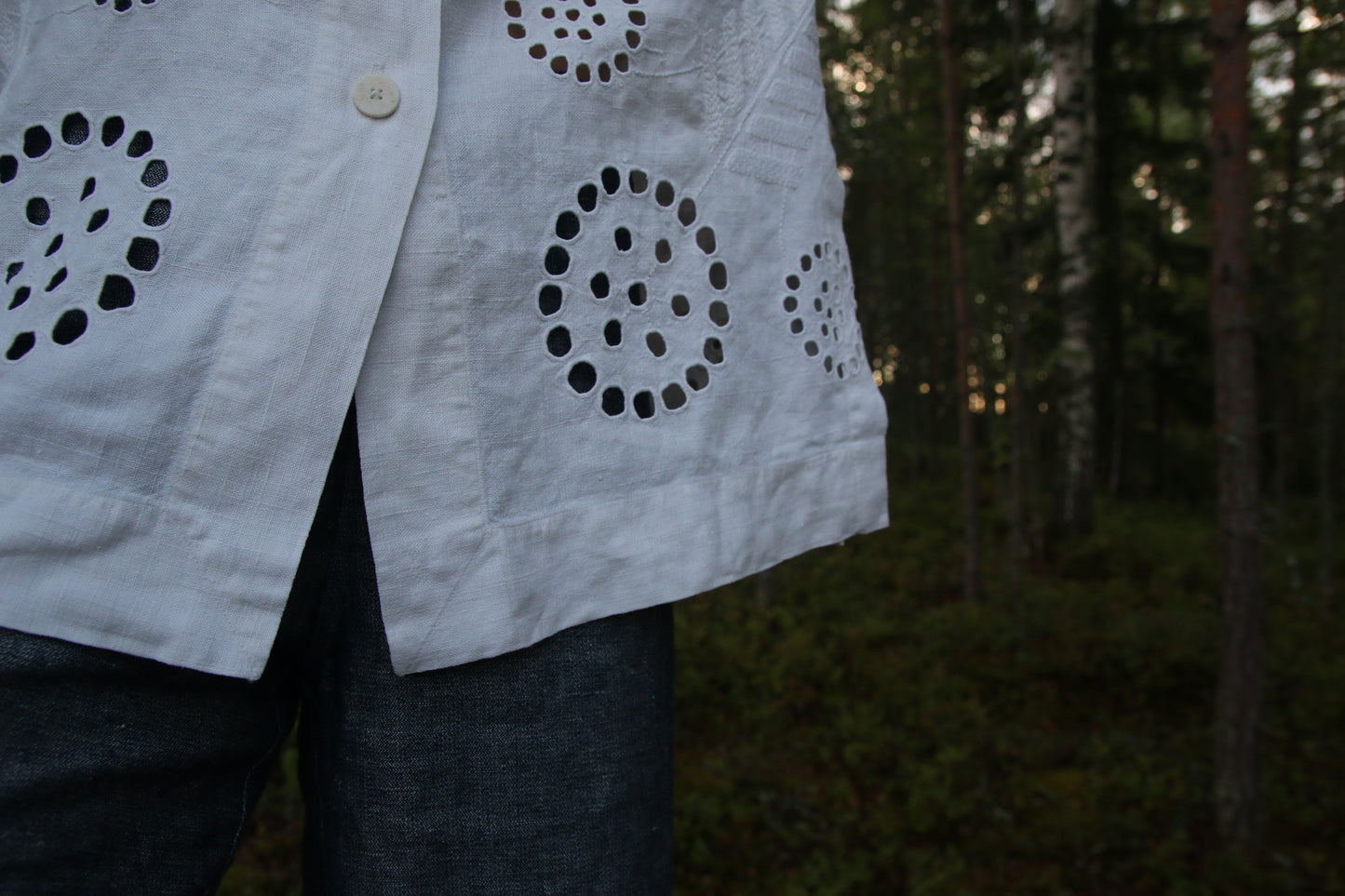 Button-up shirt with side slits - white embroidered linen tablecloth